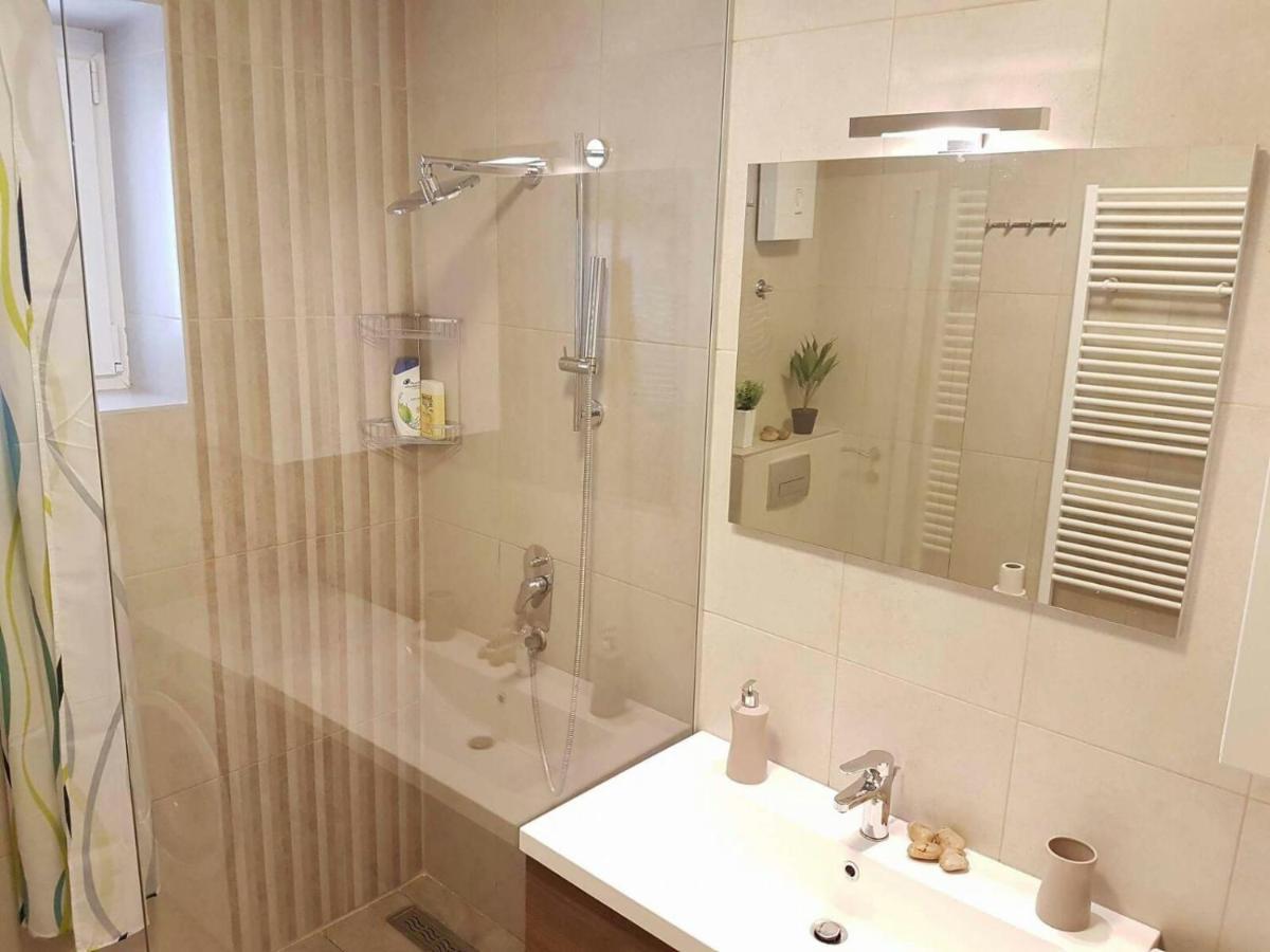 Modern Apartment In The City Center- Best Location Sarajevo Buitenkant foto